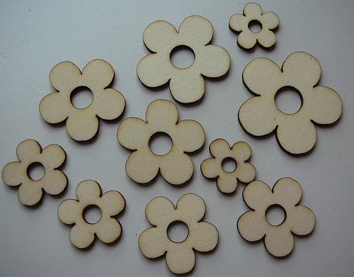 Kytičky 5,4-2,8 cm 10 ks — foto 1