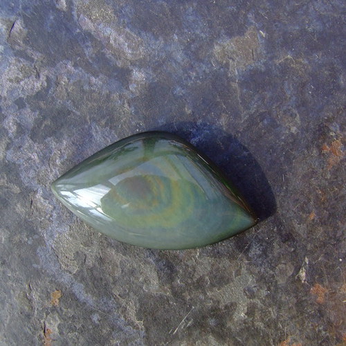 Obsidián duhový kabošon č. 812 — foto 1