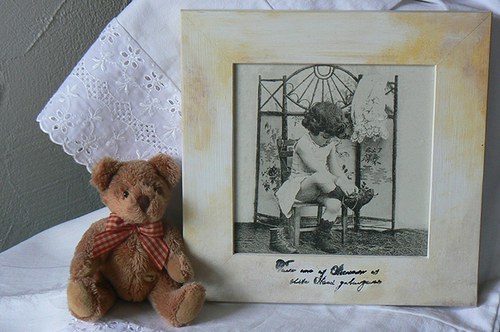 Vintage obrázek - Obouvání botiček — foto 1