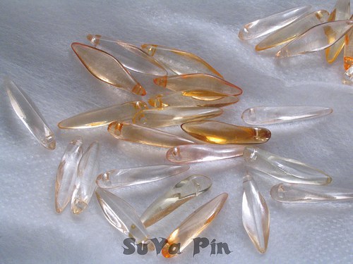 Korálky oranžový průsvitný 20x4mm; 50 ks