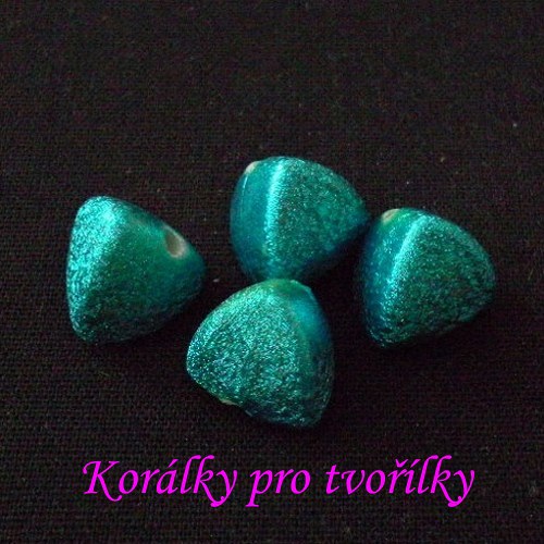 Modré pyramidy 4ks/8,- Kč — foto 1