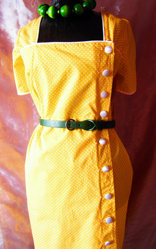Retro šaty Polka dot in yellow — foto 1
