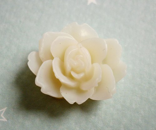 C19 / kabošon růžička slonová kost / 19x17x7mm