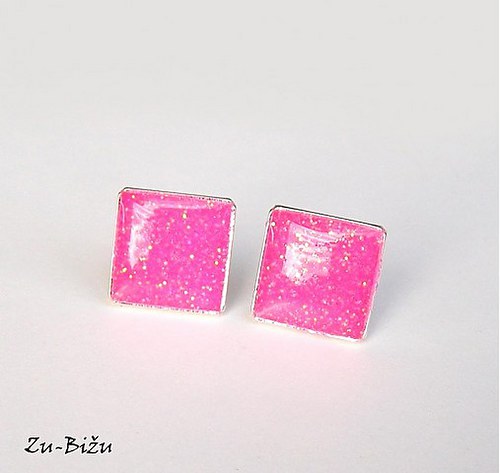 Cyklamenové 10x10 mm