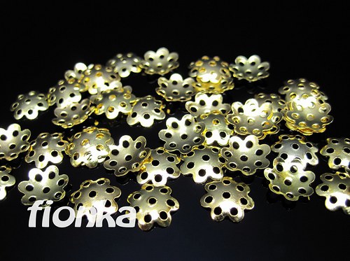 620, Kaplík 29,-/6mm/200ks — foto 1