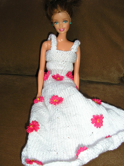 Šaty pro Barbie
