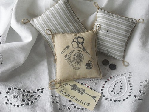 Jehelníček ve starém stylu - vintage, retro