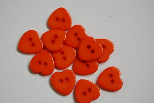 Srdíčkový knoflík-oranžový /5 ks/