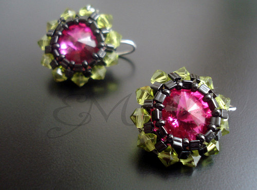 Rivolky fuchsia v zelené — foto 1
