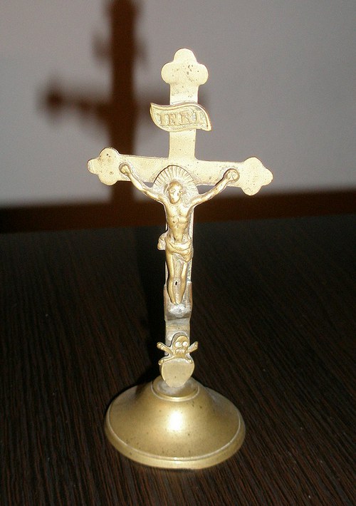 Mosazný kříž — foto 1