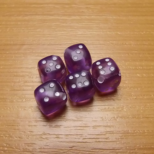Kostičky fialové - 8 mm - 10 kusů