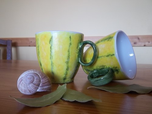 Ta malá žluťoučká - hrníček — foto 1