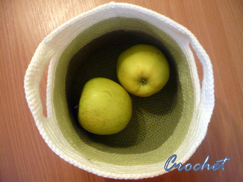 Háčkovaný košíček jarně zelený — foto 1