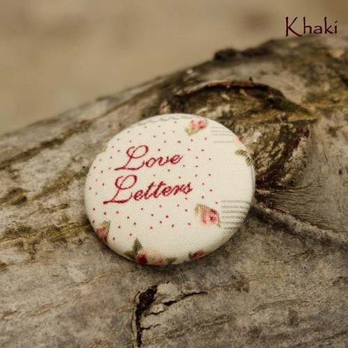 Love Letters - buttonková brož — foto 1