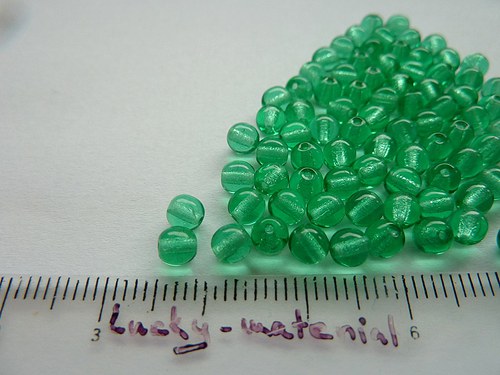 Kuličky 4 mm - zelené ..... 100 ks — foto 1