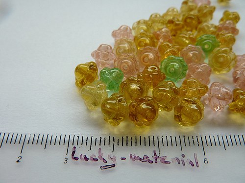 Mačkané -káča kytičky - mix - 30 ks ... 8 mm — foto 1