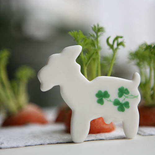 Zahradník (porcelán.brož) — foto 1
