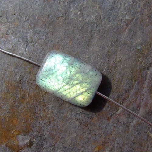 Labradorit 18x12 mm — foto 1