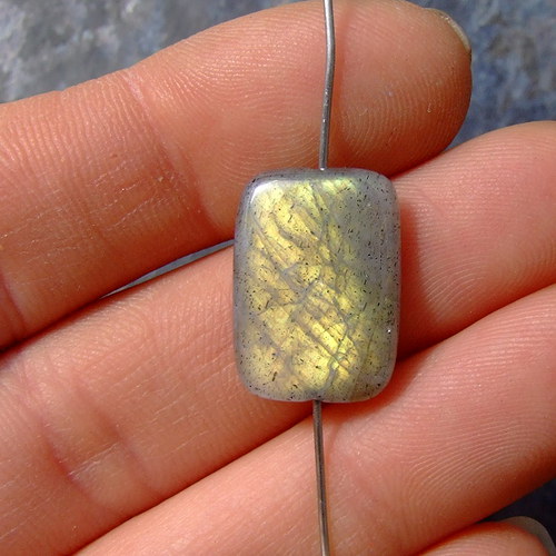 Labradorit 18x13 mm — foto 1