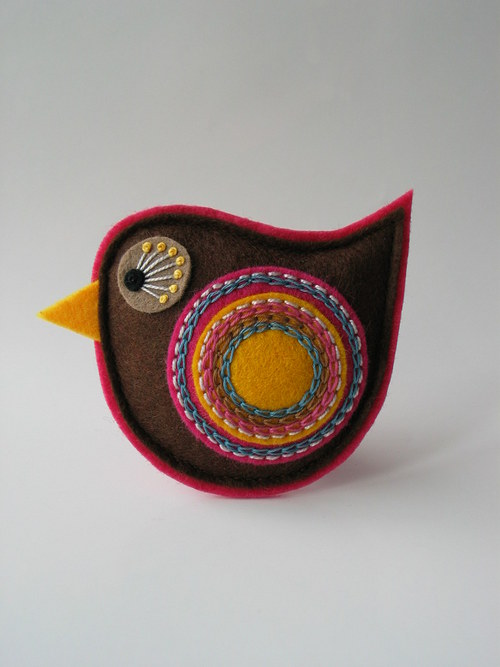 Brož ptáček- "BAREVNÉ JARO"; hnědá — foto 1