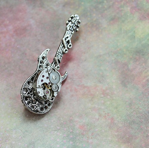 Steampunková kytara — foto 1