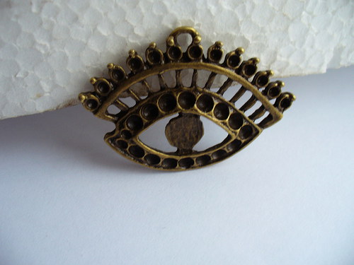 Přívěsek oko 44x32mm