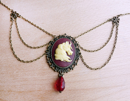 Red victorian - jednorožec — foto 1