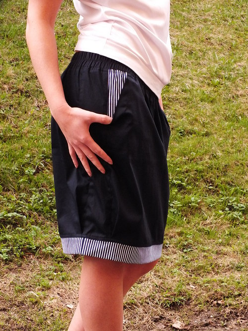 Temně modra — foto 1