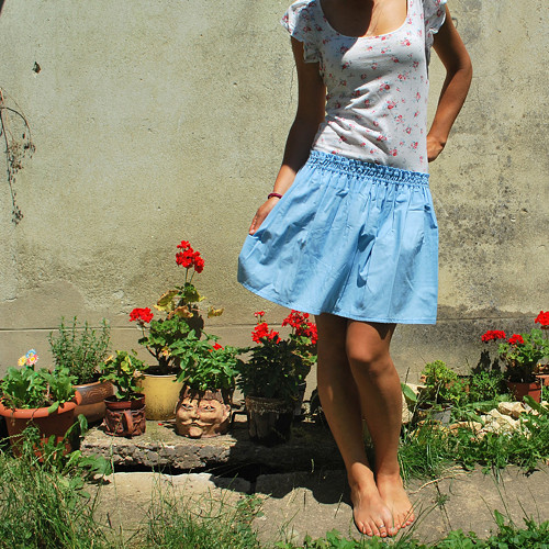Sukýnka - světle modrá — foto 1