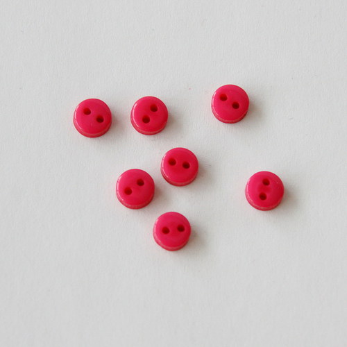 MINI knoflík - 5 ks, dvoudírkový, 6 mm, malinový