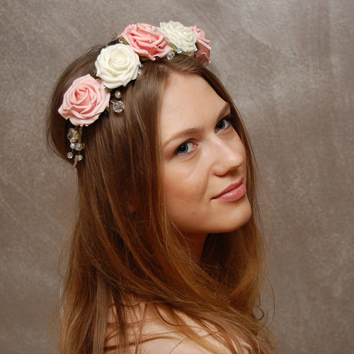 Šipková Růženka ... čelenka, věneček — foto 1