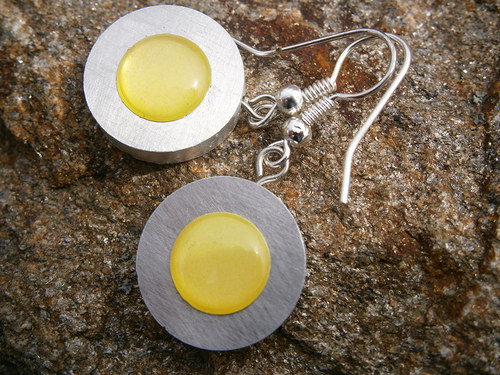 Yellow dot — foto 1
