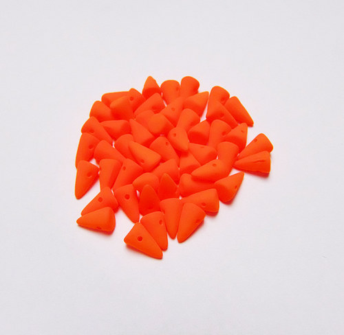 Neonové spiky 5 x 8mm - oranžové