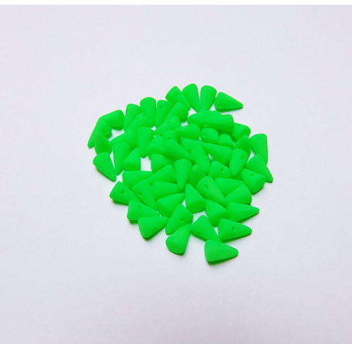 Neonové spiky 5 x 8mm - zelené