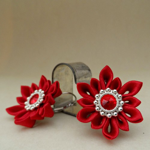 Kanzashi náušnice Cherry — foto 1