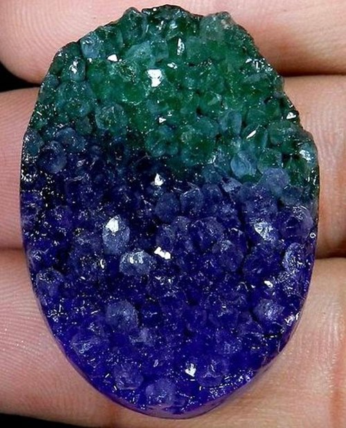 Tourmaline Crystal Druzy Cabochon — foto 1