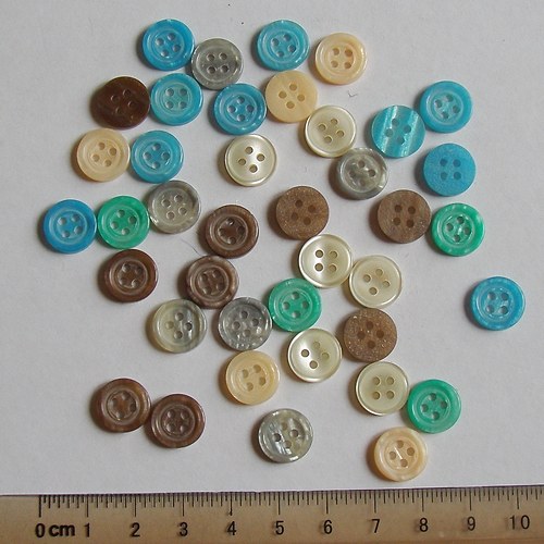 Knoflíky Mix 50 Ks — foto 1