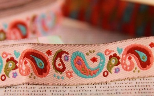 Tkaná stuha- vzorovka: Paisley