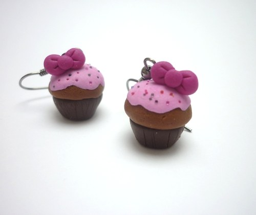 Muffinky s polevou a mašličkou — foto 1