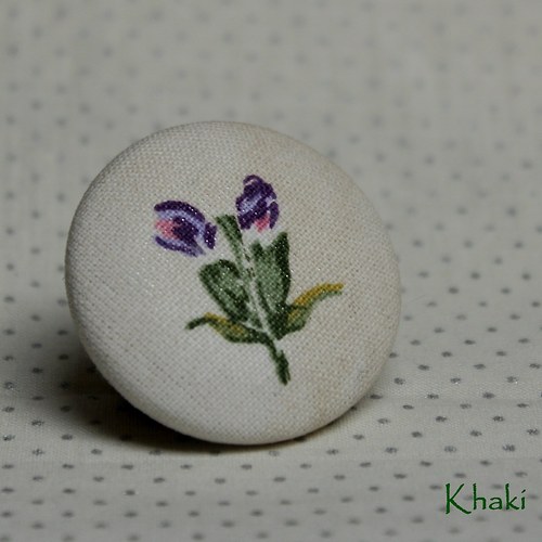 Levandulová - buttonková brož — foto 1