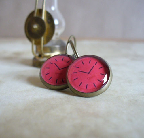 Red clock — foto 1