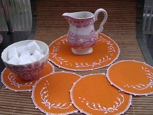 Vyšívané prostírání (4+1+2 zdarma) SLEVA !! — foto 1