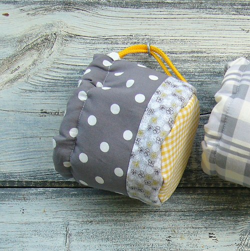 Jablenka č.275 grey and yellow — foto 1
