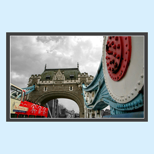 LONDÝN TOWER BRIDGE I. 0084 - 1064