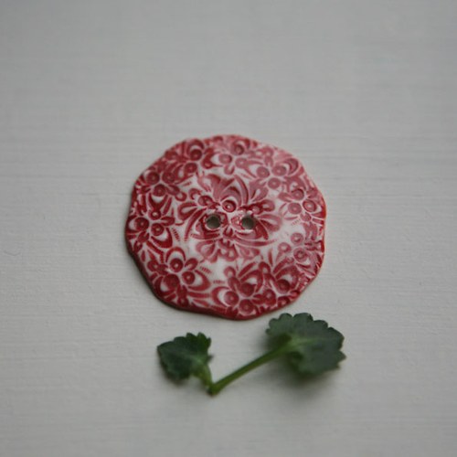 Před cukrárnou (knofle porcelánové) — foto 1