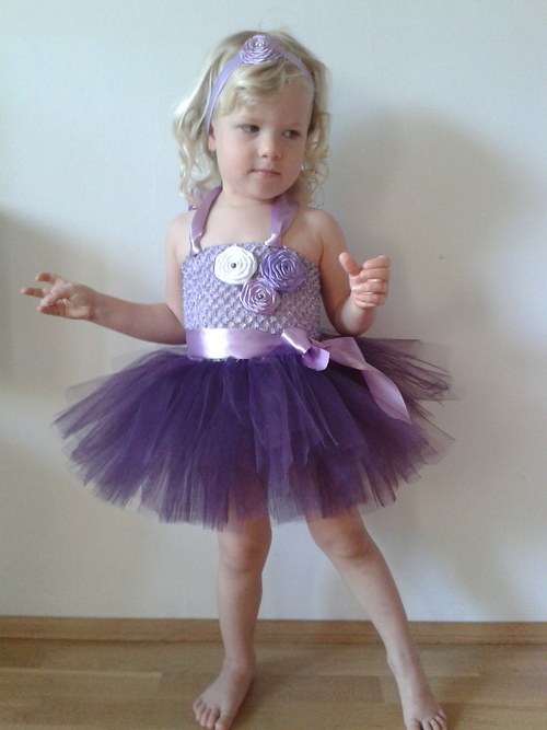 Tutu šatičky - Mini, mini plnoletá...:) — foto 1