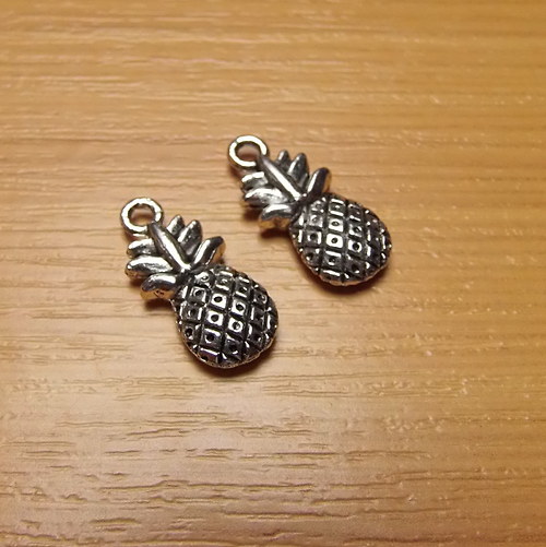 Ananas - starostříbro - 19 x 9mm — foto 1