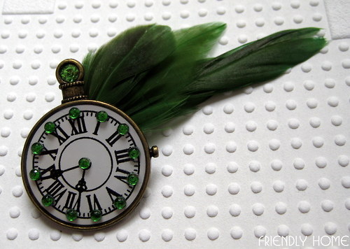Flying green clock 3D — foto 1