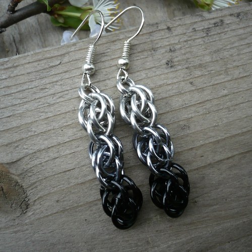 Kroužkované uzlíky silver, black & ice - náušnice — foto 1
