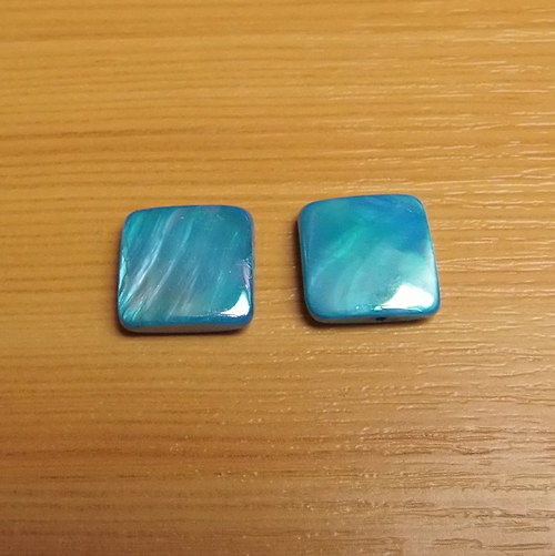 Perleťové čtverečky s AB efektem - 15 x 15mm